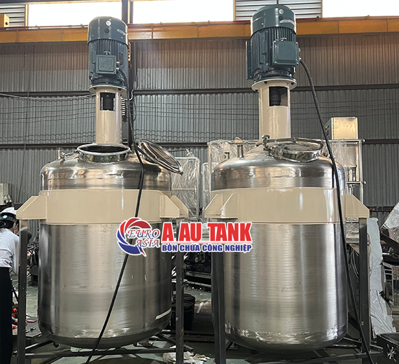 bồn khuấy hóa chất 2000 lít