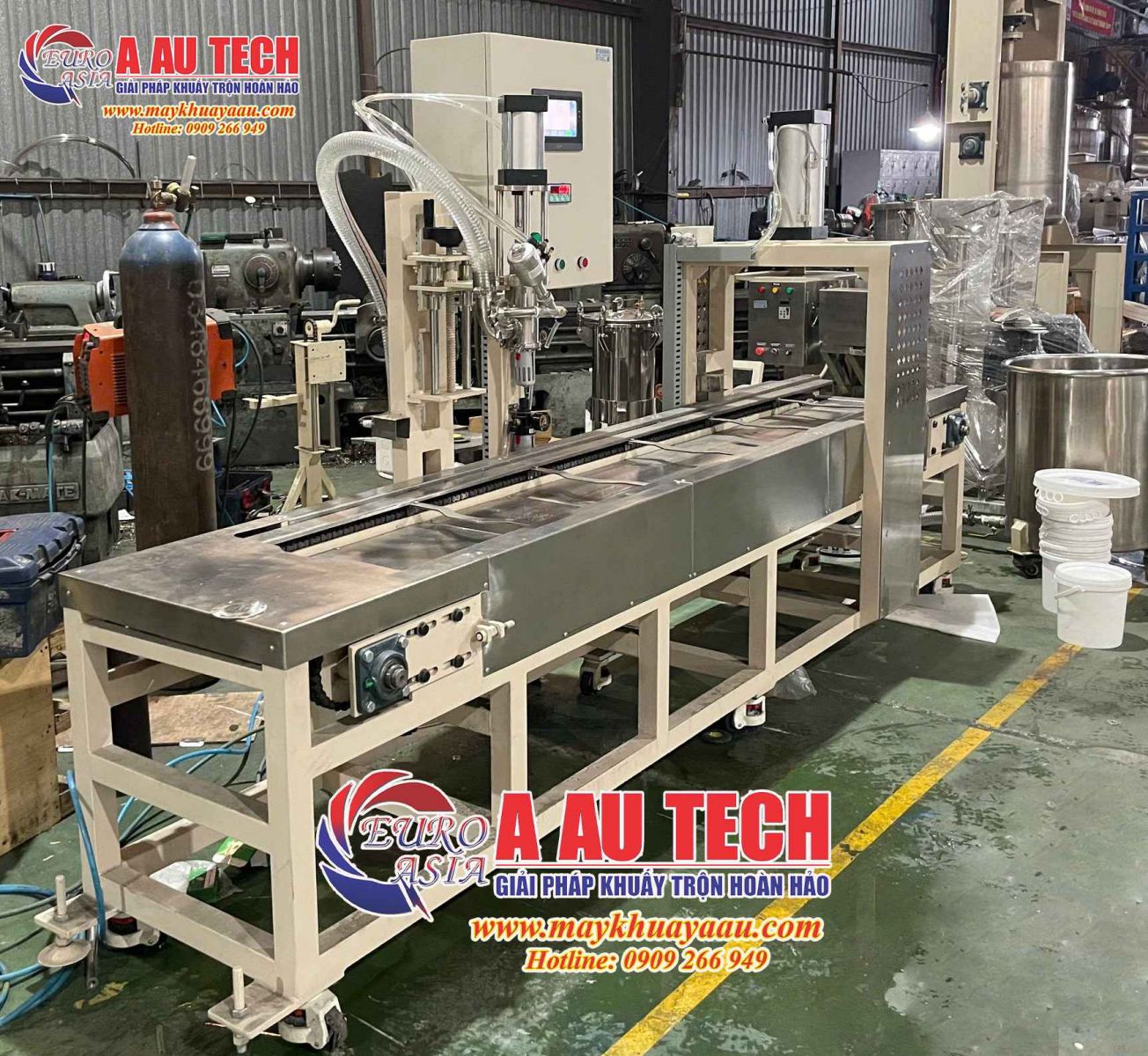 máy chiết rót sơn 18 lít đóng nắp thùng