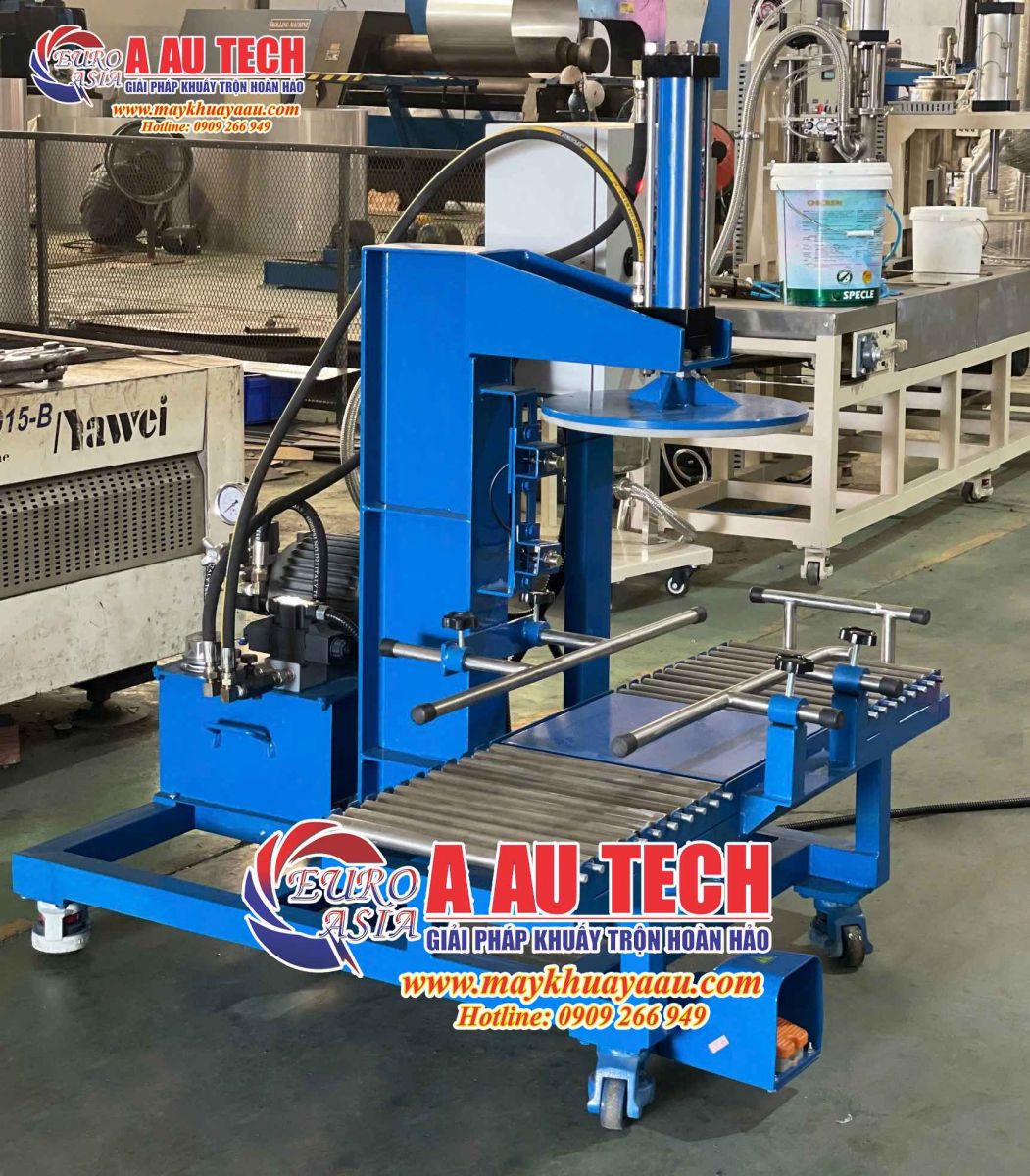máy đóng nắp thùng sơn á âu