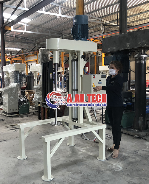 máy khuấy sơn chiếc rót 200 lít