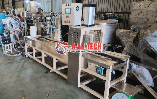 Máy chiết rót và đóng nắp thùng 5-18L