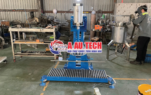 Máy đóng nắp thùng thiếc 