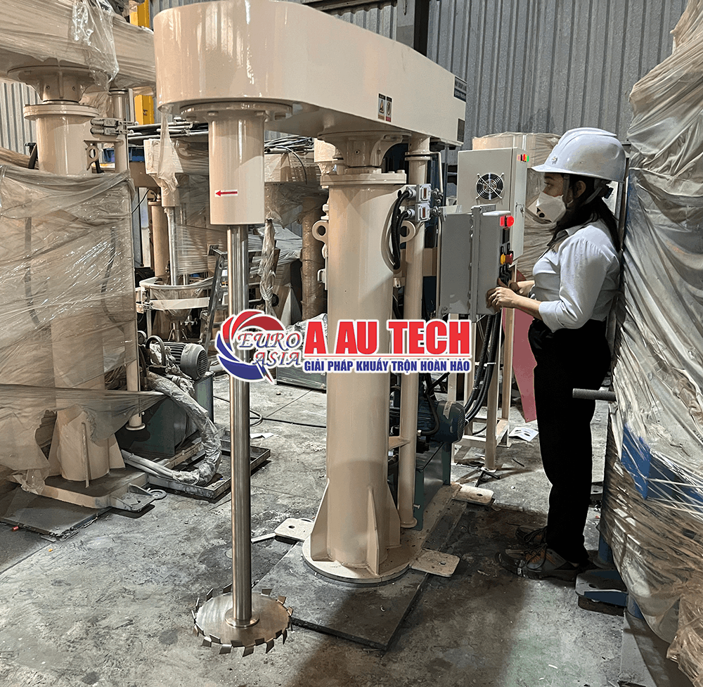 may-khuay-son-toc-do-cao-phong-no-7.5hp