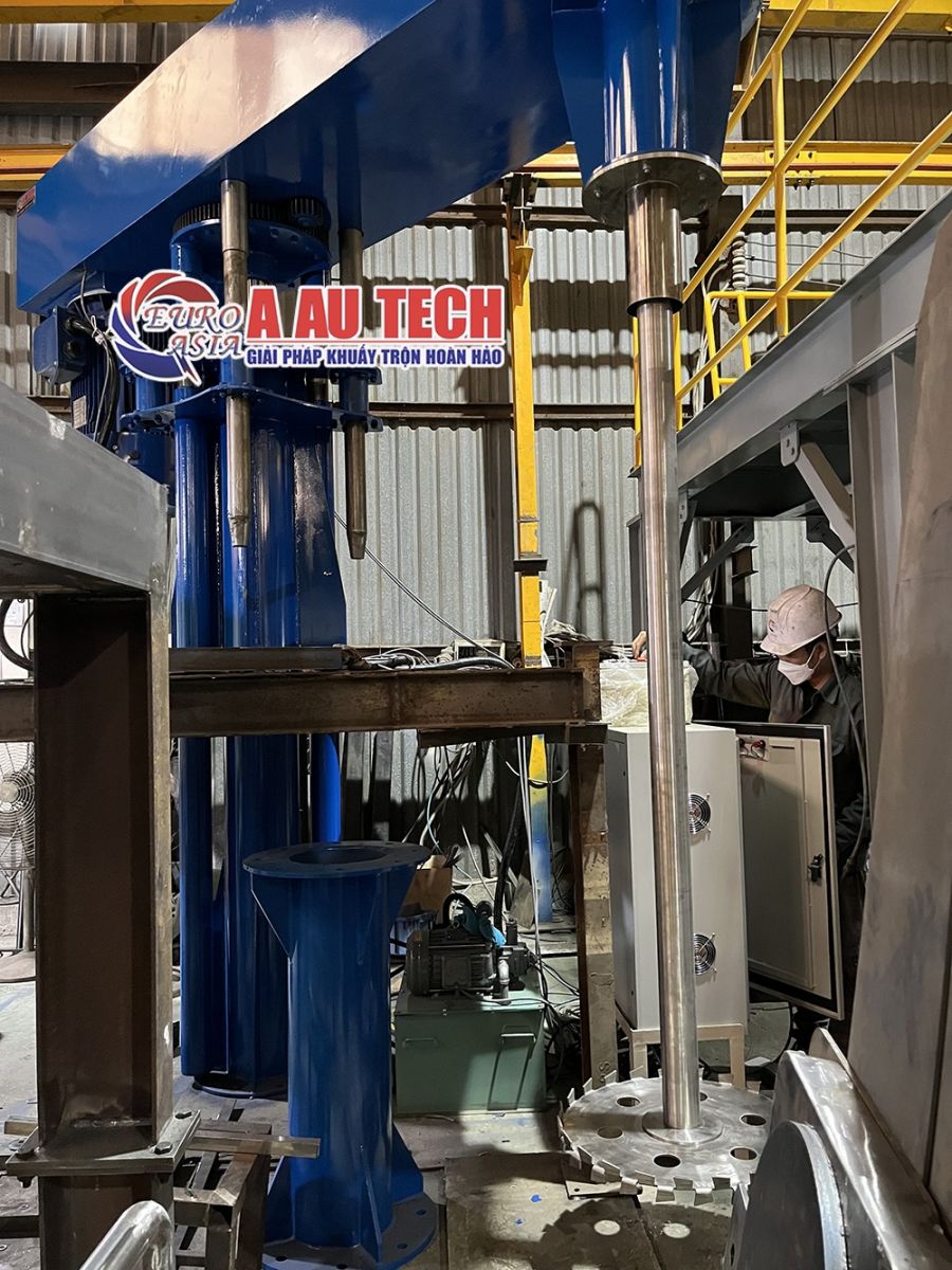 máy khuấy sơn công nghiệp 3