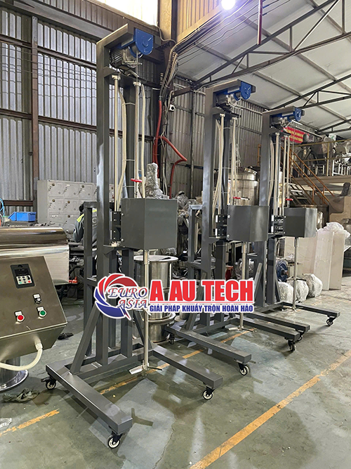 máy khuấy nâng điện 200 lít