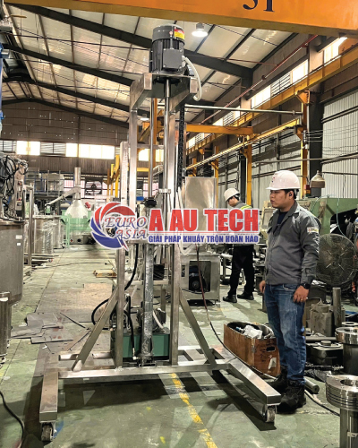 Máy khuấy sơn thùng IBC