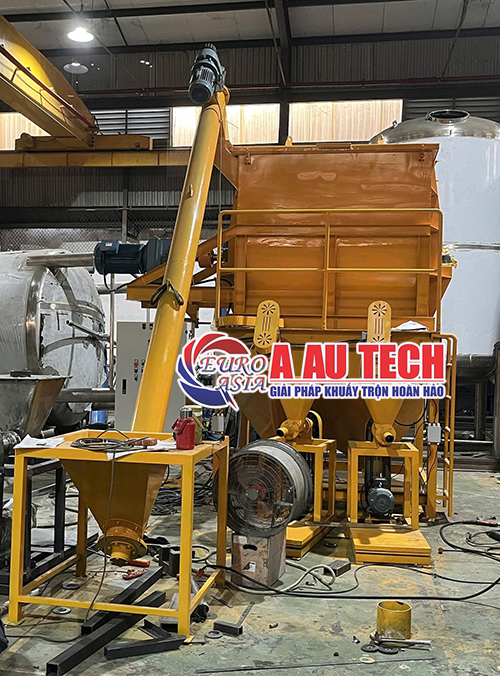 máy trộn bột trét 2 tấn