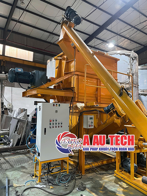 máy trộn bột trét 2000kg