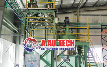 Hệ thống bồn khuấy phụ gia sơn lắp đặt trên sàn thao tác