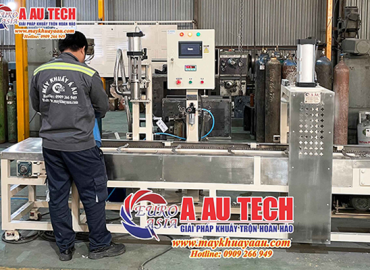 Máy chiết rót và đóng nắp thùng sơn tự động 5-20 lít tự động giải pháp tiết kiệm cho nhà máy sản xuấ