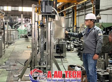 Á Âu Gia Công Máy Khuấy Thùng IBC Theo Yêu Cầu